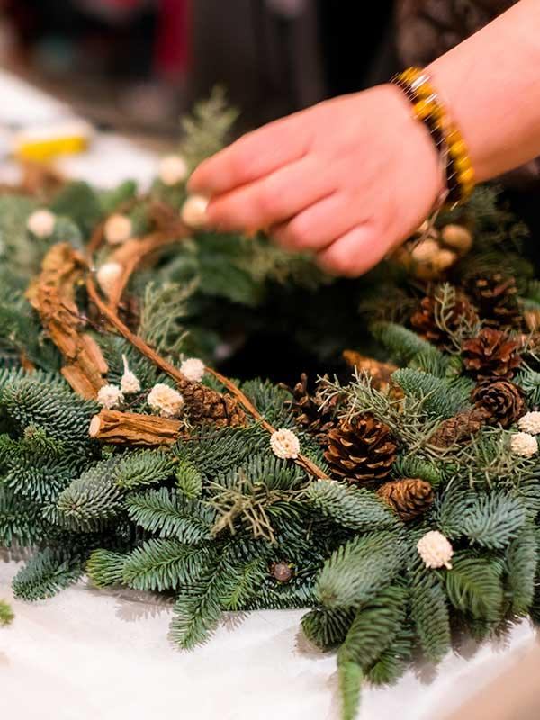 Création de décorations de Noël en pot personnalisées à Laval