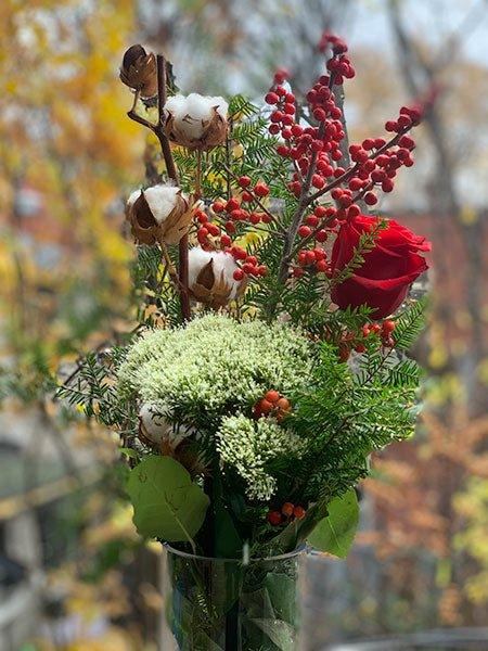Bouquet de fleurs de Noël - Fleuriste Binette et filles - Montréal